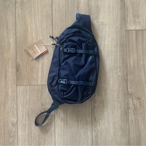 Patagonia Atom Men's Navy Sling Bag 8L
